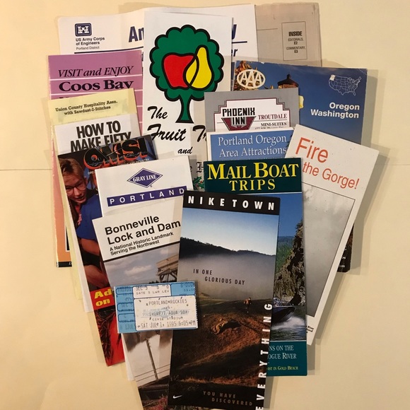 VINTAGE 1990s Oregon Travel Brochures - Picture 1 of 10